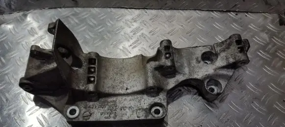 Volkswagen Golf IV Engine mounting bracket 06a903143p