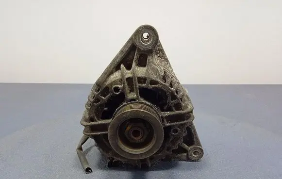 Toyota Corolla E110 Generator/alternator 27060-0D030-B