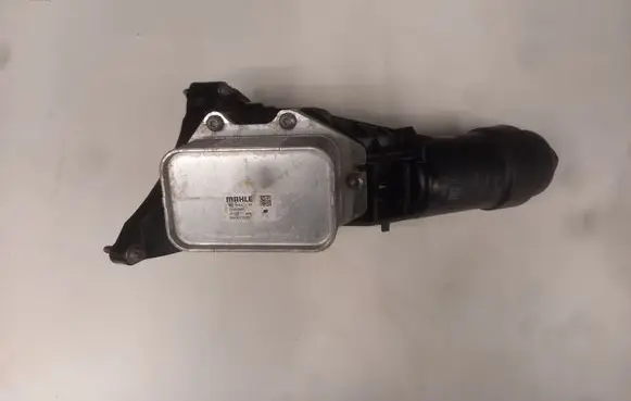 BMW 3 G20 G21 Oil filter mounting bracket 7243598 11428580414 72435982