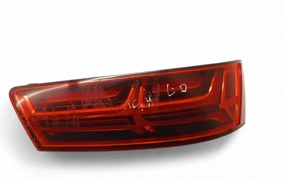Audi Q7 4M Tailgate rear/tail lights 4M0945094D