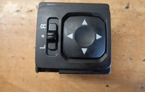 Mitsubishi Space Star Wing mirror switch 183570 5704W47