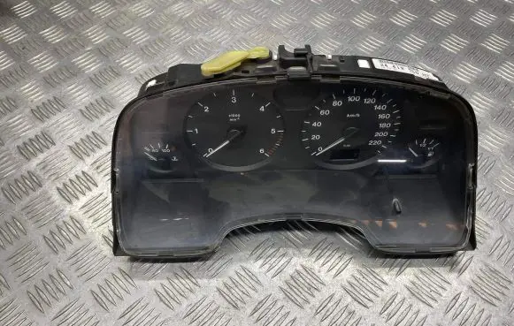 Opel Zafira A Speedometer (instrument cluster) 24419560HT