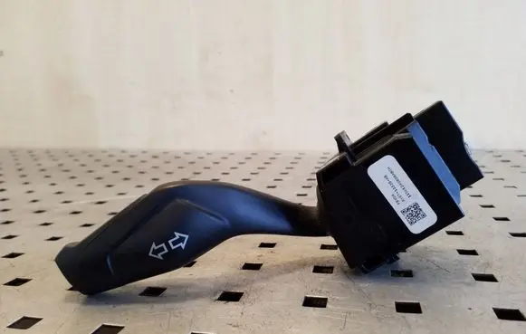 Ford Focus Indicator stalk AV6T13335AB