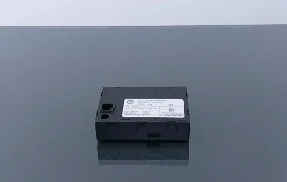 Mercedes-Benz C W203 Gateway control module A2034450000