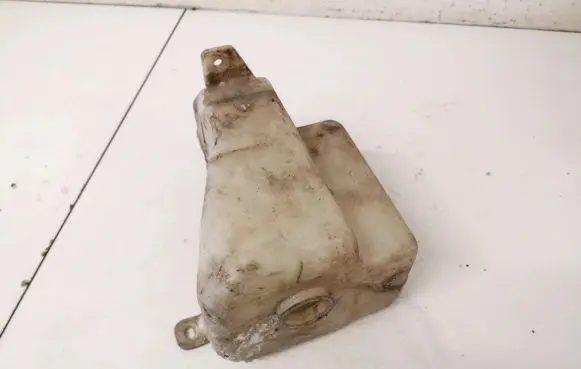 Mazda MX-3 Coolant expansion tank/reservoir 823021085