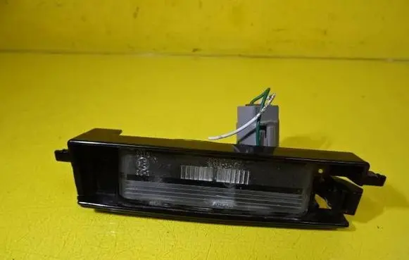 Toyota Yaris Number plate light