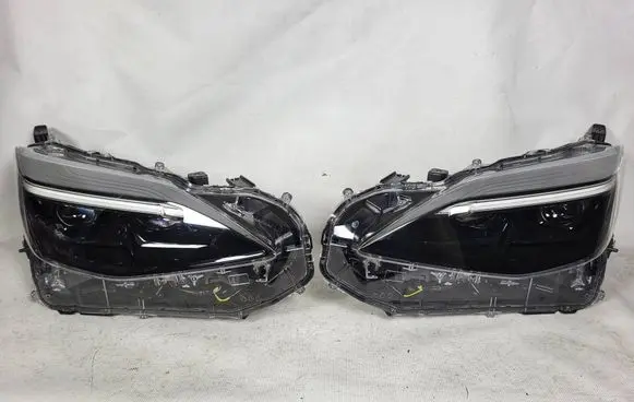 Toyota Yaris Cross Headlights/headlamps set 0D-314