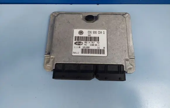 Audi A2 Engine control unit/module 036906034Q 6160050411