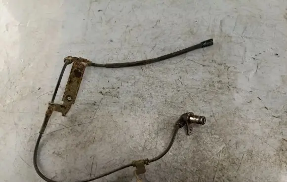 Suzuki Grand Vitara I ABS brake wheel speed sensor 80129