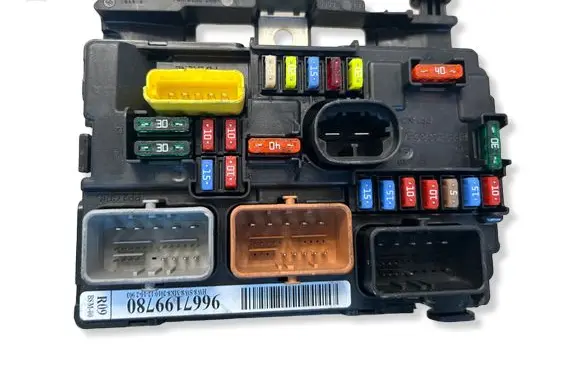 Citroen DS3 BSM Control unit 9667199780