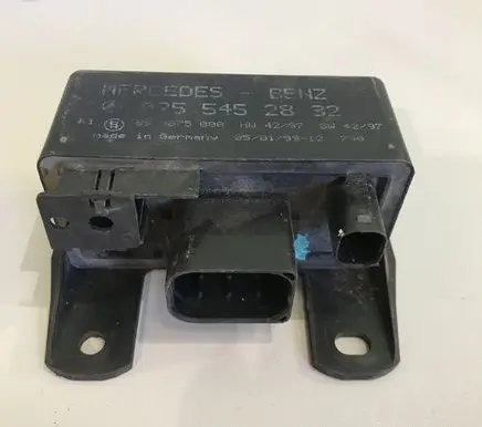 Mercedes-Benz A W168 Glow plug pre-heat relay 0255452832 899075000