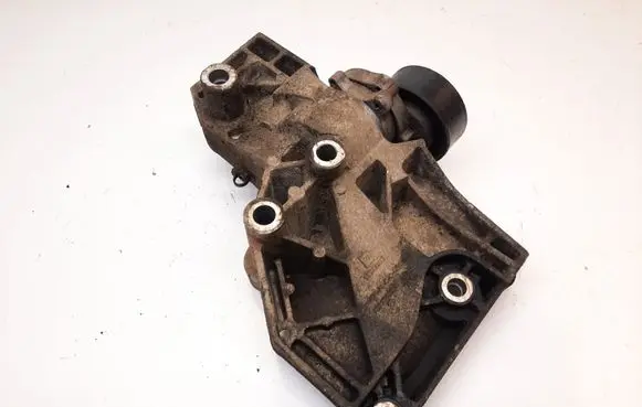 Opel Insignia A A/C compressor mount bracket 55562863