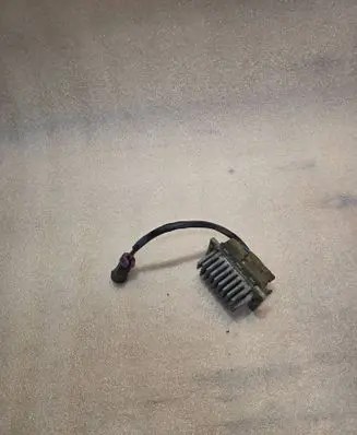 Audi A8 S8 D2 4D Heater blower motor/fan resistor 4A0820521C