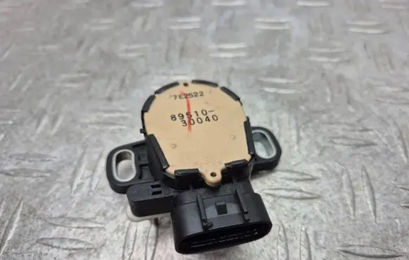 Lexus GS 300 350 430 450H Brake pedal sensor switch 8951030040