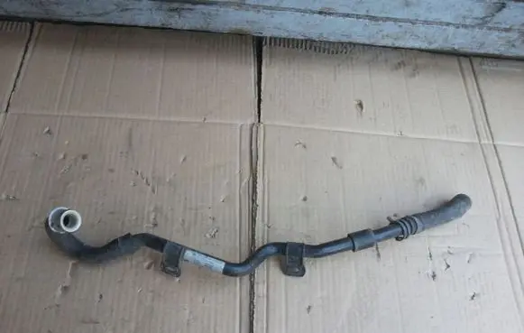 Porsche Panamera (970) Engine coolant pipe/hose 970106044