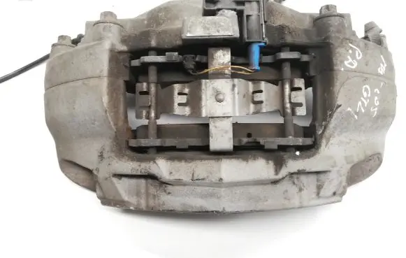 Mercedes-Benz C W205 Front brake caliper