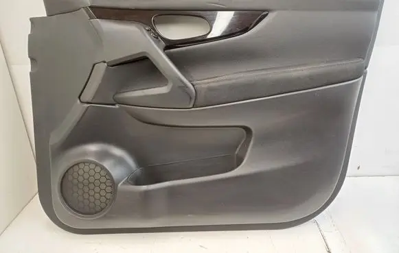 Nissan Qashqai Front door card panel trim 809224EA1A
