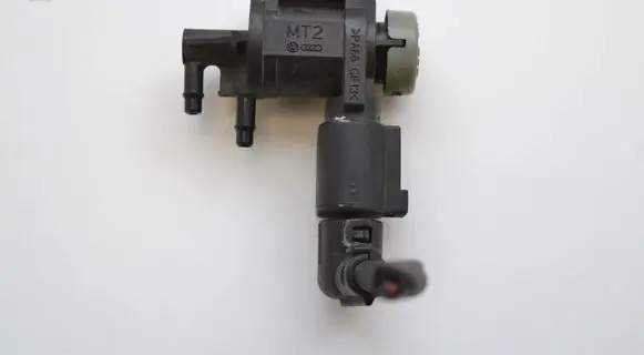Volkswagen Touareg II Turbo solenoid valve 1J0906283C