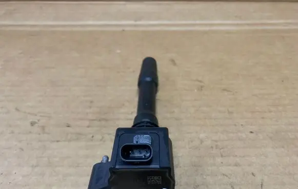 BMW X5 G05 High voltage ignition coil 8643360