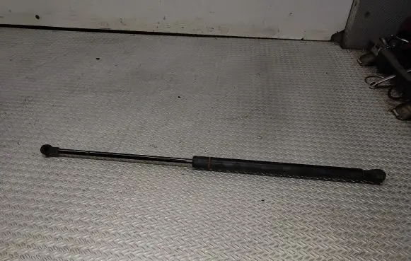 Seat Ibiza III (6L) Tailgate/trunk strut/damper 6L6827550B