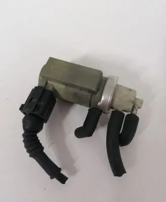 Audi A4 S4 B7 8E 8H Turbo solenoid valve 059906627C