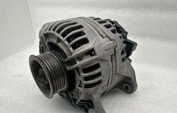 Audi A6 S6 C5 4B Generator/alternator 078903016AB 0124525008
