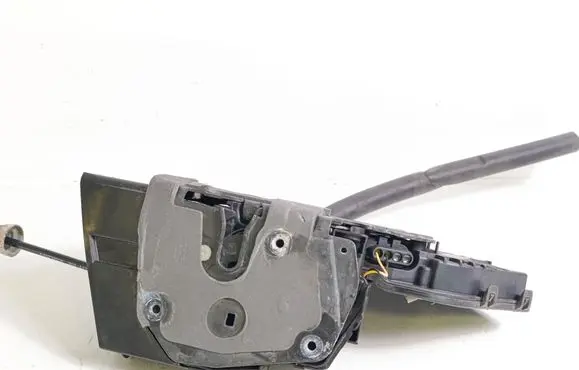 Land Rover Discovery 5 Front door lock HY32203A29BB