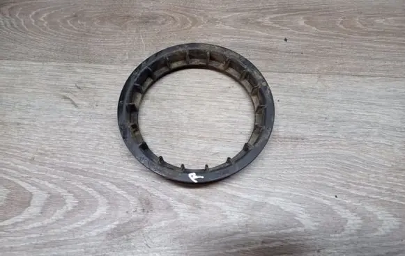 Volvo S60 In tank fuel pump screw locking ring/nut 8649739