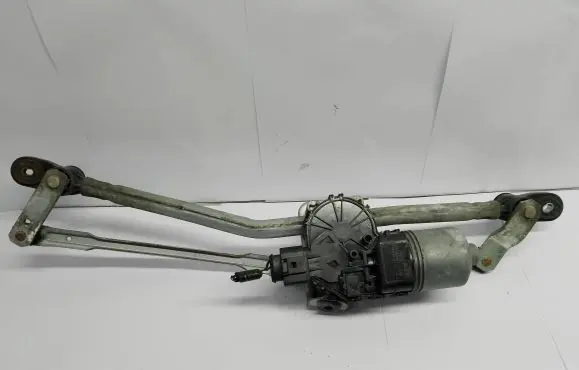 Mazda 3 I Front wiper linkage and motor F00S2S2473
