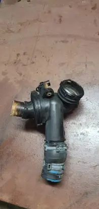 Thermostat/thermostat housing