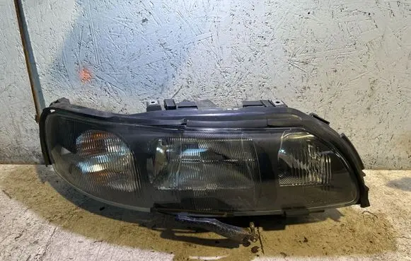 Volvo S60 Headlight/headlamp
