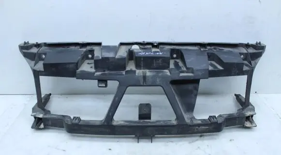 Top upper radiator support slam panel