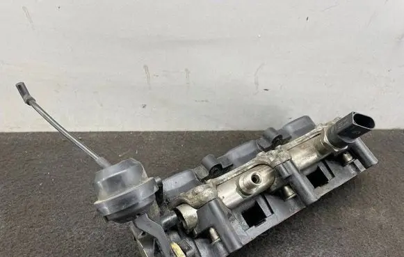 Audi A6 S6 C6 4F Intake manifold 06E133109H