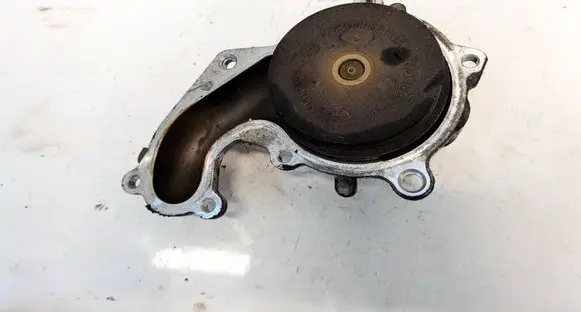 Ford Focus Water pump XS4U8505DA