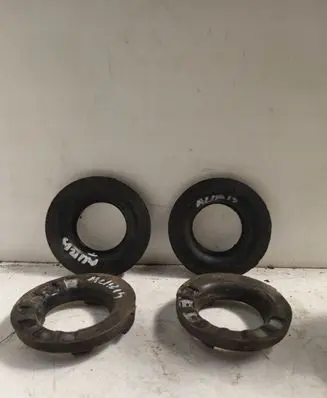 Toyota Auris 150 Rear coil spring rubber mount 