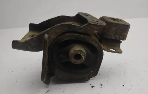Toyota Corolla E120 E130 Engine mount bracket