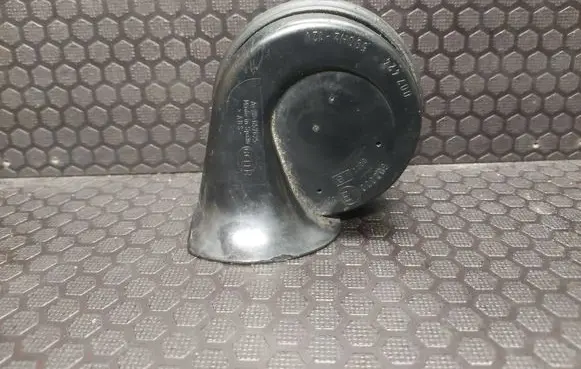 Volkswagen Touareg I Horn signal 6N0951223A