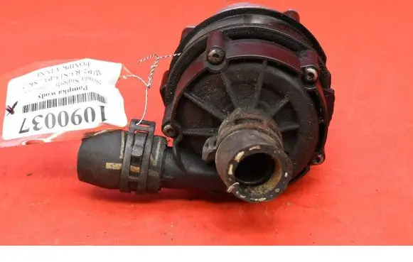 Skoda Superb B5 (3U) Water pump 04L965567A