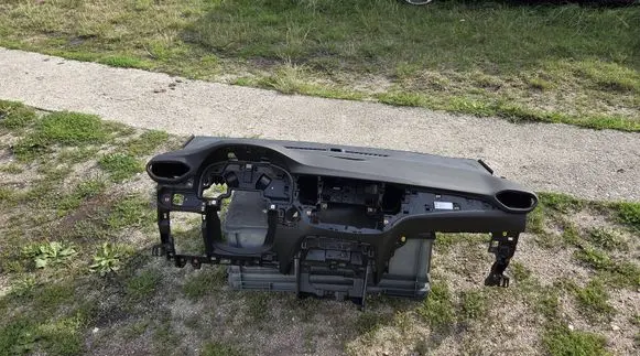Opel Crossland X Dashboard 39214910 YQ008064YX
