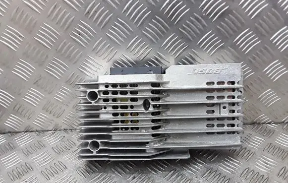 Audi TT Mk1 Sound amplifier 8j0035223a