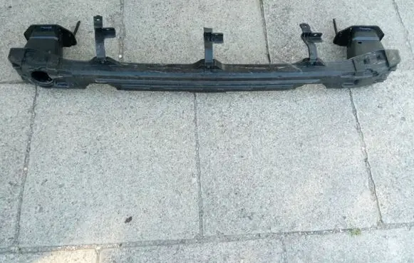 Hyundai Kona I Rear bumper cross member 86630DDAA0