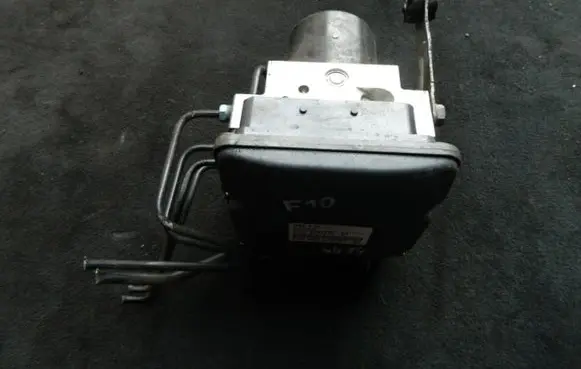 BMW 5 F10 F11 ABS Pump 6797375 6797377
