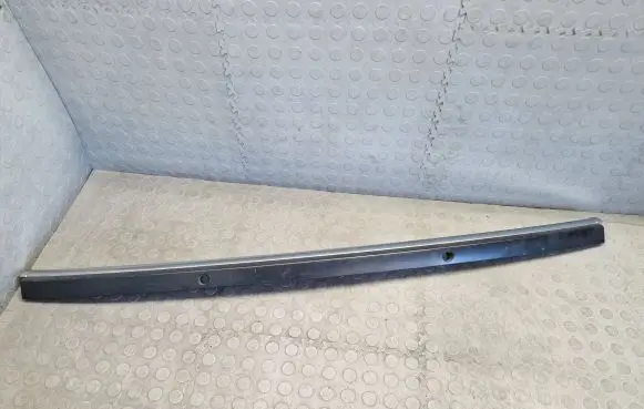 BMW 7 E38 Rear bumper trim bar molding 8125413
