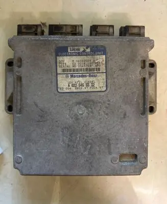 Mercedes-Benz C W202 Engine control unit/module A0225455532