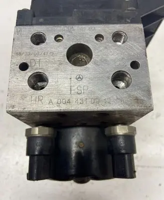 Mercedes-Benz A W168 ABS Pump A0044310912