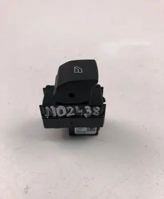 Volvo XC40 Electric window control switch 31456060