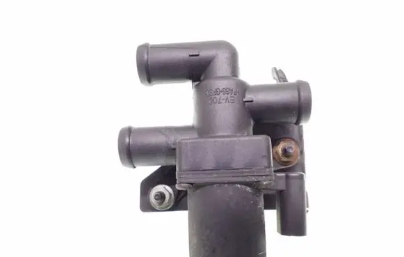 Volkswagen Tiguan Coolant heater control valve 1T0820036C 1T0819147B