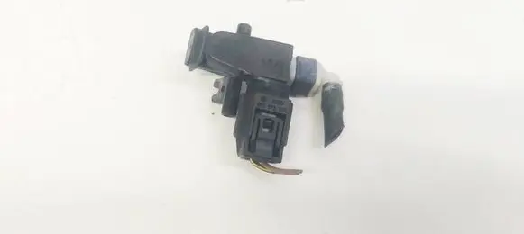 Volkswagen PASSAT B6 Sensor 8E0973202
