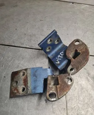 Mercedes-Benz Vito Viano W638 Front door upper hinge