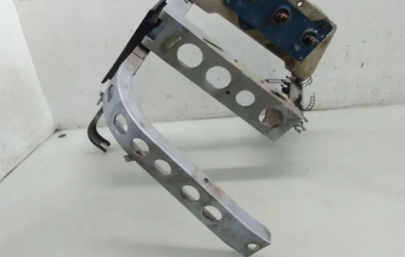 Audi A8 S8 D2 4D Front bumper mounting bracket